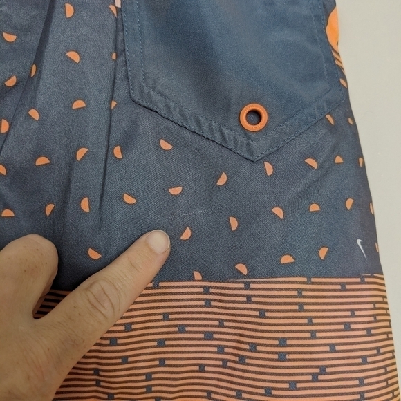 Nike Swim Trunks XL - Picture 3 of 4